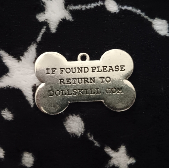 Dolls Kill Dog Bone Tag - Picture 2 of 2